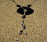 black circle, Edelstahldraht silberfarben, schwarze, silberfarbene und kristalfarbene Perlen, einen schwarzen Onyxdonut 4 cm