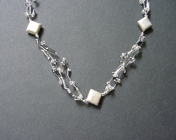 Perlenkette Rainbowstone.de