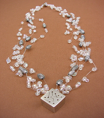 Perlenkette Rainbowstone.de